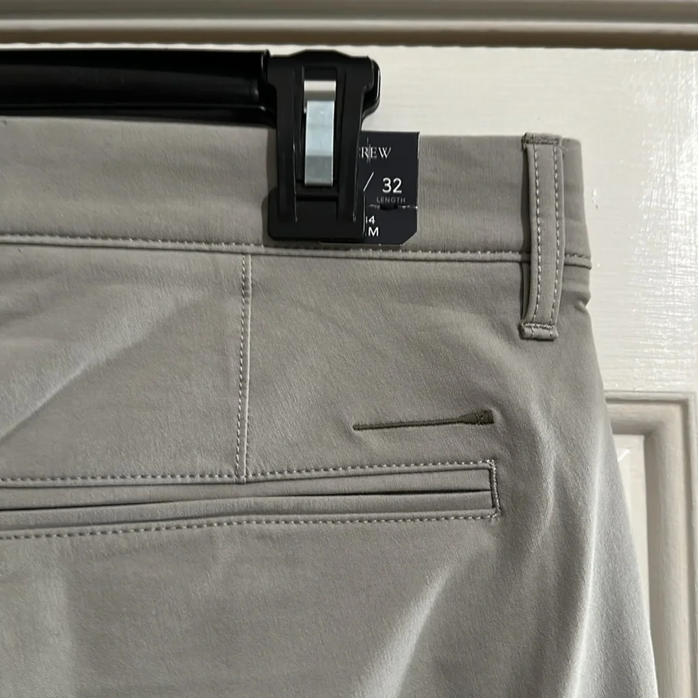 J.Crew Men’s 484 Slim Tech Pant in Mountain Grey (33x32)